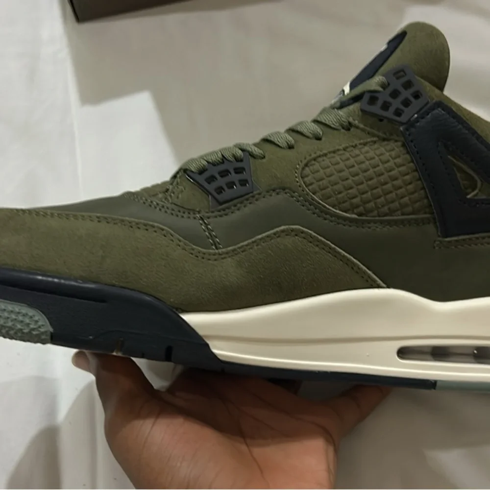 Jordan 4 SE crafts olive green